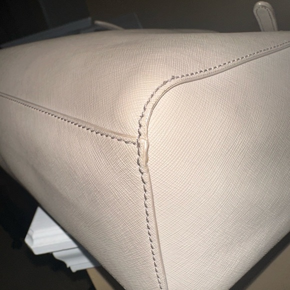 Tory Burch Tote Bag - Picture 7 of 14